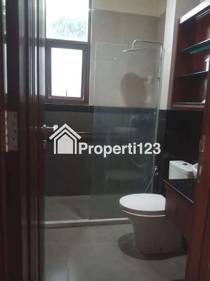 RUMAH FULL FURNISH VIEW KOTA BANDUNG  DENGAN SWIMMING POOL DI RESORT DAGO PAKAR - 9
