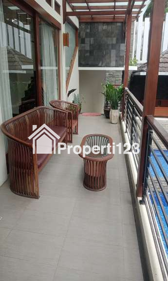RUMAH FULL FURNISH VIEW KOTA BANDUNG  DENGAN SWIMMING POOL DI RESORT DAGO PAKAR - 12