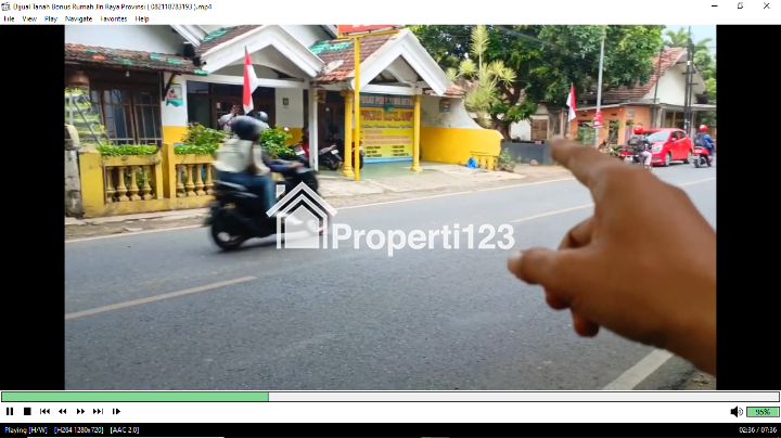 Tanah di Jual ( lokasi strategis ) - 3