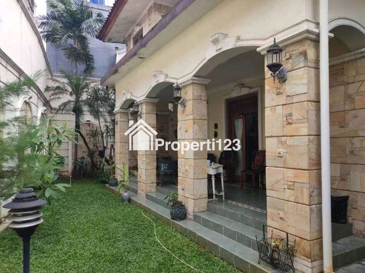 Rumah Hadap Taman Dijual di Duren Tiga Jakarta Selatan - 10