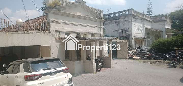 GEDUNG 2 LANTAI TANAH 2100 M2 SHM SUPER STRATEGIS UNTUK KANTOR DAN KOMERSIAL DI JL. WASTUKENCANA BANDUNG - 8