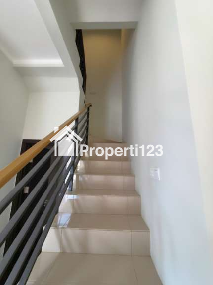 Rumah Hoek Cluster Regia Summarecon Crown Gading Bekasi - 7