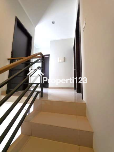Rumah Hoek Cluster Regia Summarecon Crown Gading Bekasi - 8