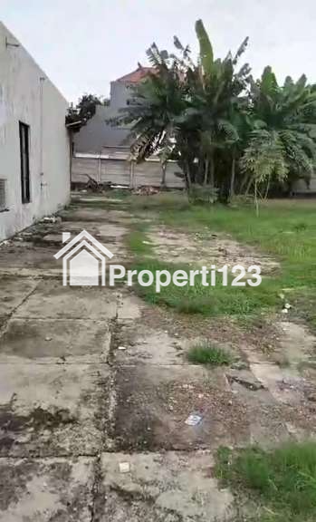 Bangunan 1 Lantai Hitung Tanah Luas 9926 m2 Utk Komersial di Jl. Tebet Raya Jakarta Selatan - 9
