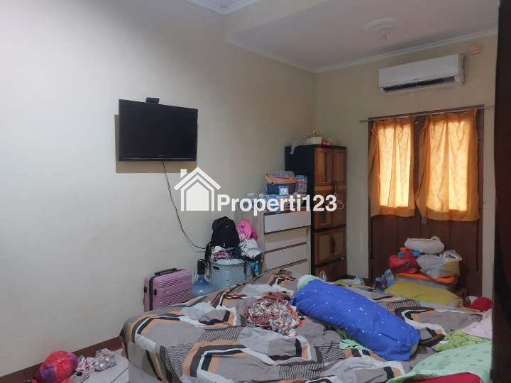Rumah Strategis Dekat Jalan Raya Taman Harapan Baru Bekasi - 10