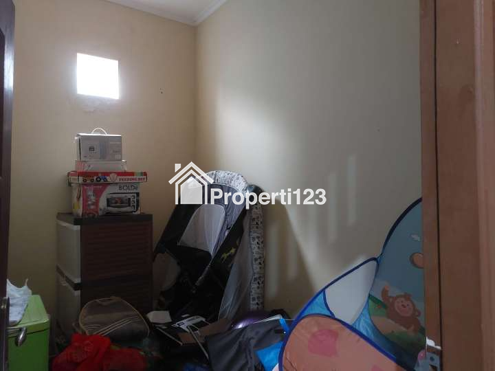 Rumah Strategis Dekat Jalan Raya Taman Harapan Baru Bekasi - 12