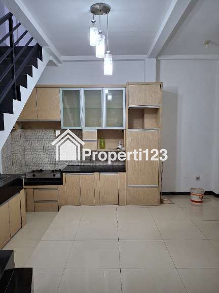 Sewa Rumah Nyaman & Strategis - 1