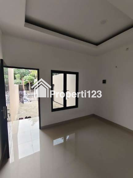 Rumah baru 2 lantai siap huni di cempaka putih - 3