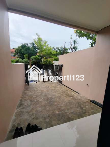 Rumah baru 2 lantai siap huni di cempaka putih - 2