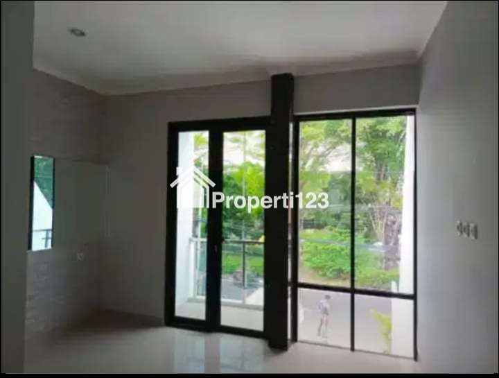 Rumah 2 lantai minimalis modern elegan di cipinang jakarta - 2