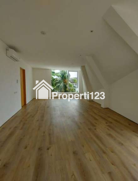 Rumah baru pondok indah jakarta selatan - 4