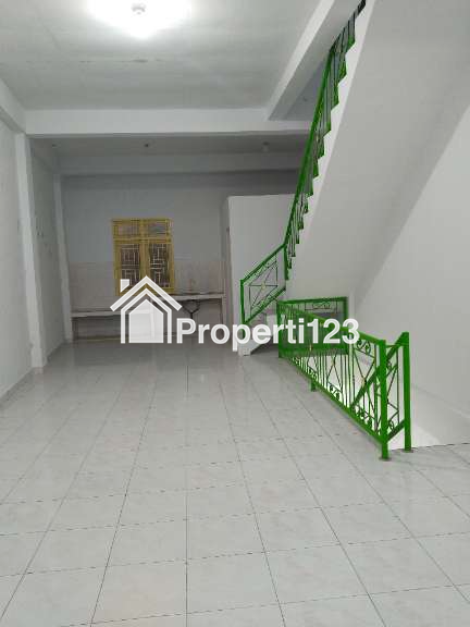 Dijual Ruko 3 Lt di Medan Binjai KM 7 depan kodam - 9