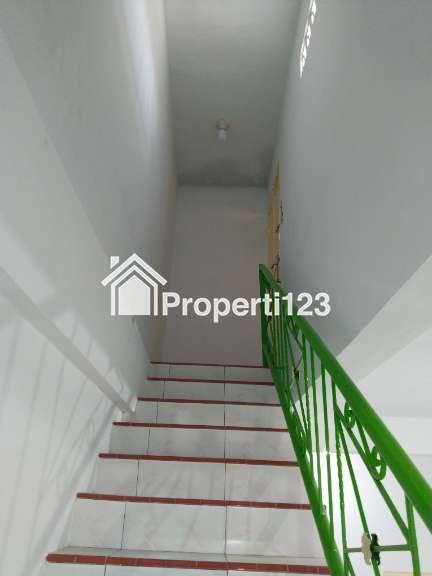 Dijual Ruko 3 Lt di Medan Binjai KM 7 depan kodam - 11