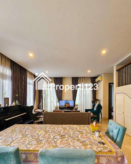 Rumah second terawat siap huni di Serenia Hills Lebak Bulus - 6