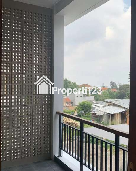 DI JUAL RUMAH STRATEGIS DI KOTA BANDUNG CIWARUGA - 6