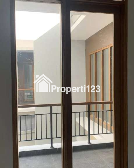 DI JUAL RUMAH STRATEGIS DI KOTA BANDUNG CIWARUGA - 7