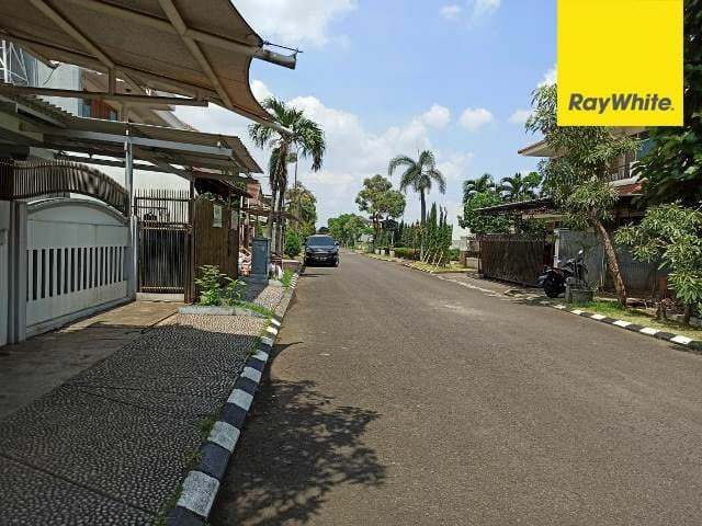 Rumah hoek siap huni di jalan utama Metro Permata - 2