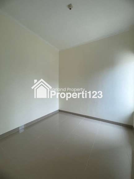 Rumah 2 lantai modern minimalis di Pondok Aren Bintaro - 2