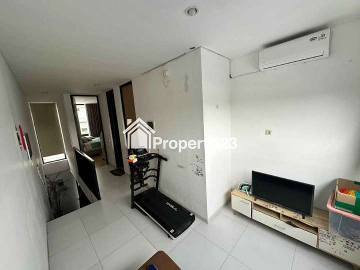 Jual Rumah Siap Huni Di Perumahan CENTRAL PARK MERR Surabaya Timur - 4