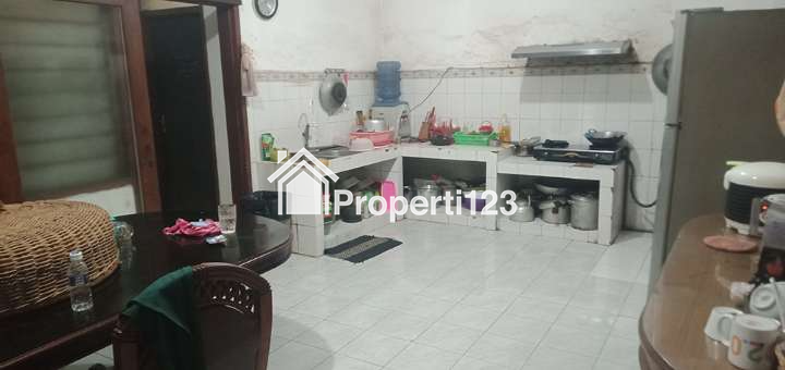 RUMAH GAYA EROPA FULL FURNISH DAN GEDUNG KANTOR DENGAN FASILITAS GYM  LENGKAP DENGAN PERALATAN DAN RUANG SAUNA DI SAYAP JL. PASTEUR BANDUNG - 6