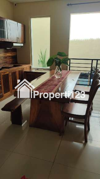 Disewakan Rumah Fully Furnished Area Kerobokan Dkt Ke Teuku Umar Barat,Petitenget,Seminyak Bali - 2
