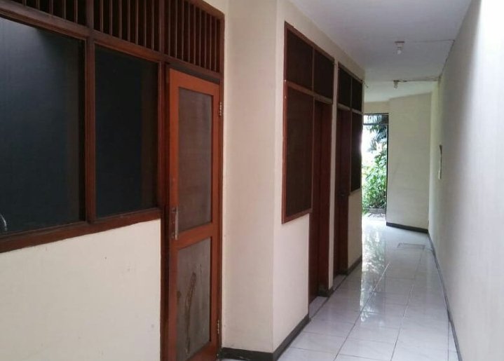 Rumah Asri Strategis di Kemang Jakarta Selatan - Murah - 6