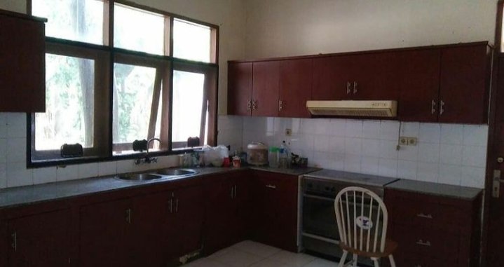 Rumah Halaman Luas di Kemang Jakarta Selatan - Murah - 6