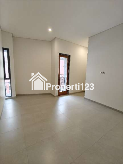 Rumah minimalis modern dalam komplek di Kodau Jatiasih - 6