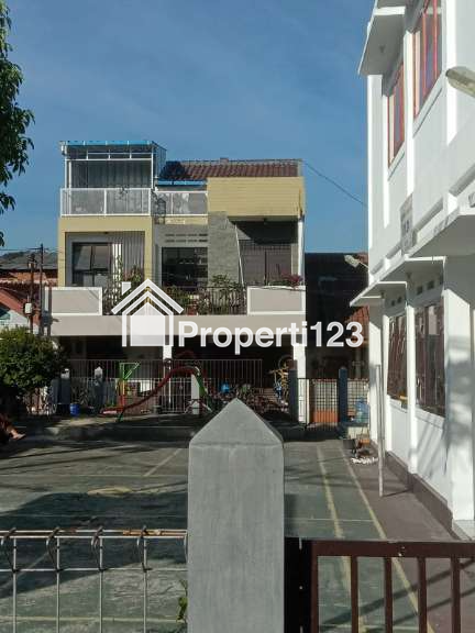 Dijual Rumah Minimalis & Full Furnished di Komplek Pharmindo - 2