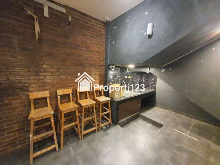 DISEWAKAN LAHAN USAHA FULL FURNISHED LOKASI STRATEGIS - 3