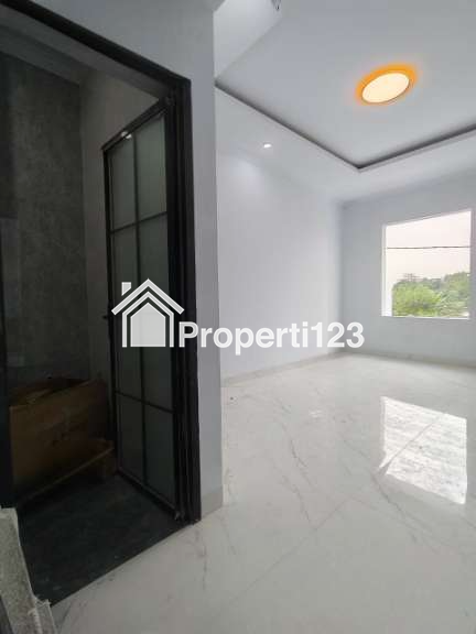 Rumah baru dalam komplek di Pondok Kelapa Jaktim - 2