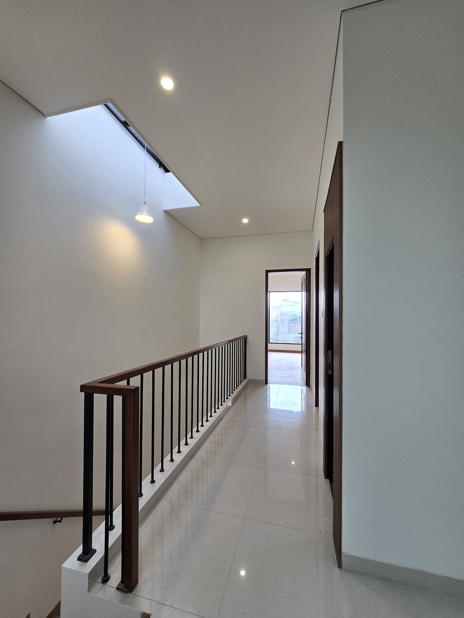 Rumah minimalis lokasi strategis dekat - 7