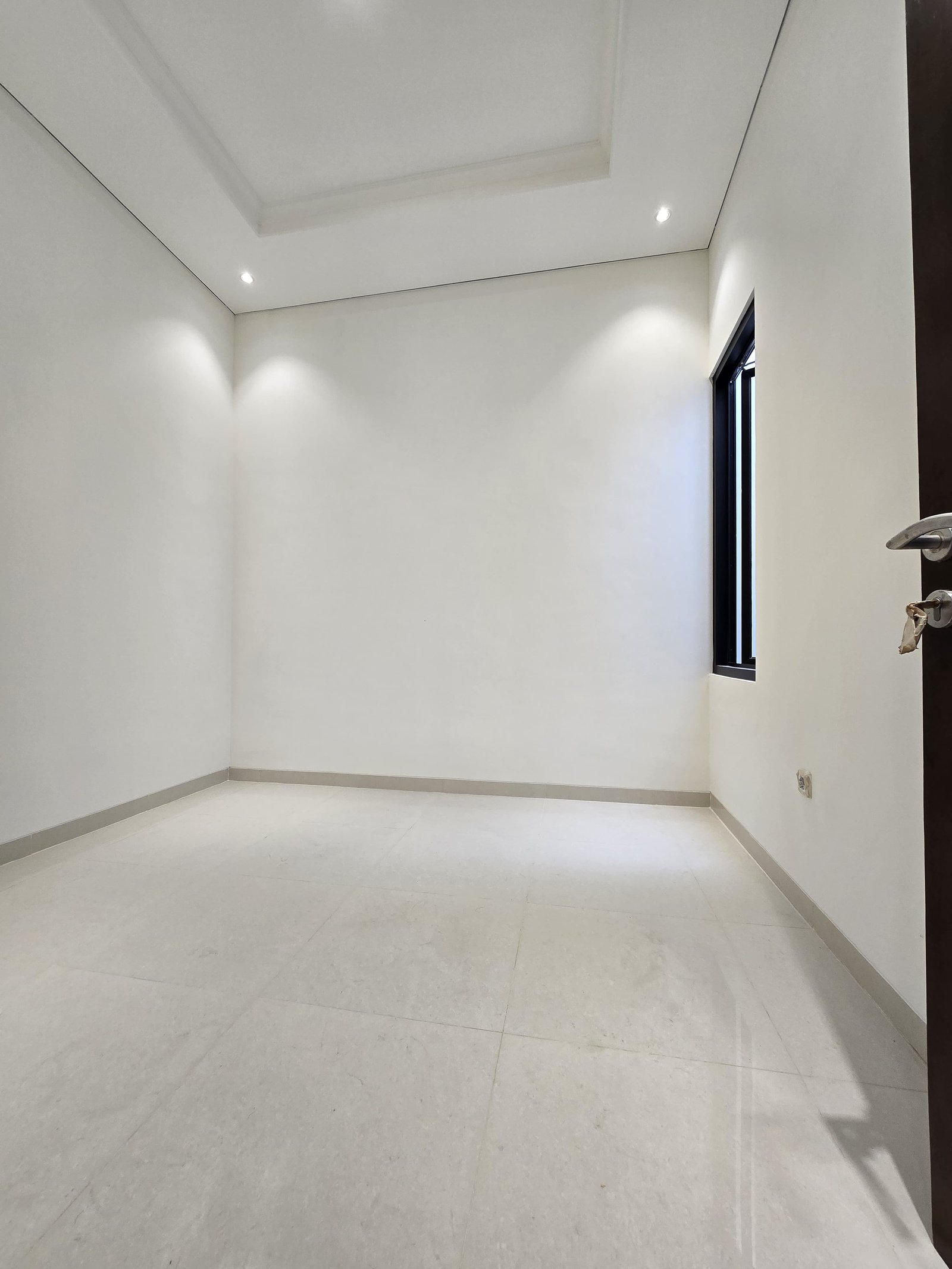 Rumah minimalis lokasi strategis dekat - 19
