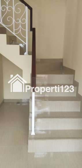 Rumah Siap Huni Cluster D’Cataluna Jababeka Residence Cikarang Utara - 4