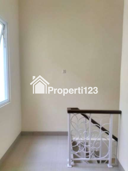 Rumah Siap Huni Cluster D’Cataluna Jababeka Residence Cikarang Utara - 9