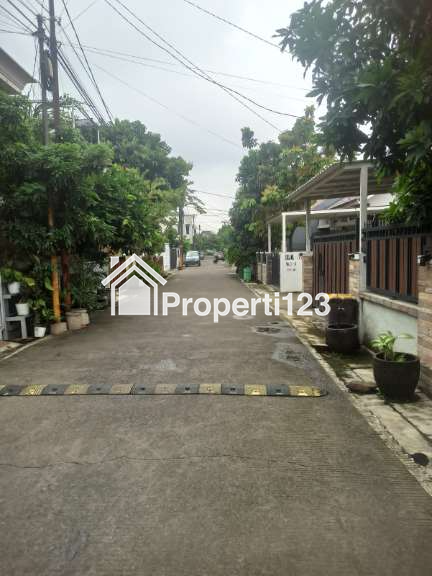 Rumah second murah siap huni full renovasi dlm perumahan row jalan luas diRangkapan jaya,depok - 5