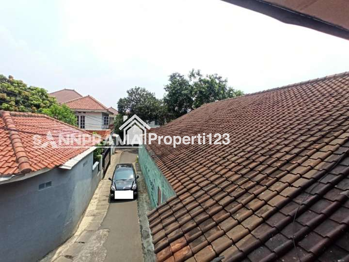 Rumah second hook tanah luas siap huni dlm kavling dki dicipedak,Jaksel - 11