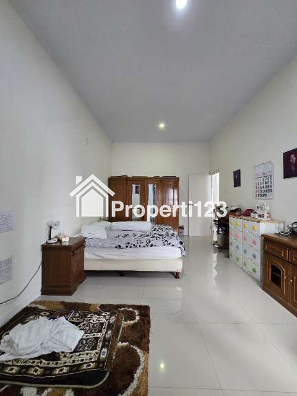 Rumah second non komplek di Duren Sawit Jaktim - 11