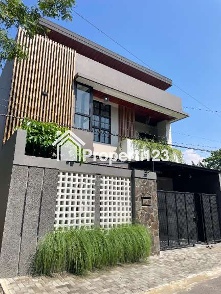 Rumah Mewah Modern dekat Pamella 7 Purwomartani - 2
