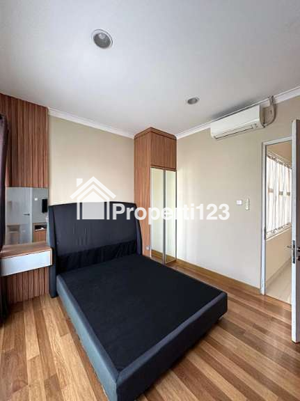 Rumah 2 Muka Hadap Jalan Raya & Cluster Grand Wisata Bekasi - 8