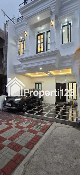 Rumah mewah 2 lantai lokasi strategis diKav UI barat beji,depok - 2