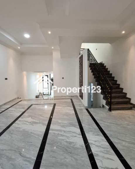 Rumah baru modern klasik di Bintaro sektor 9 Tangsel - 5