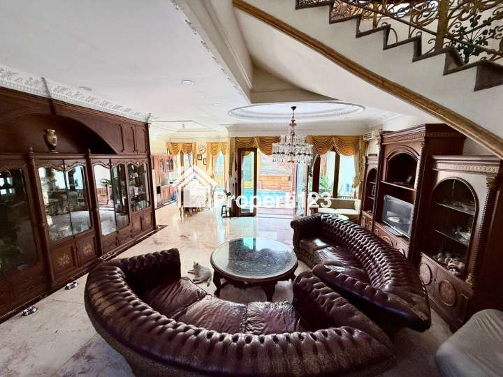 Rumah Hadap Taman Gading Kusuma Kelapa Gading Jakarta Utara - 4