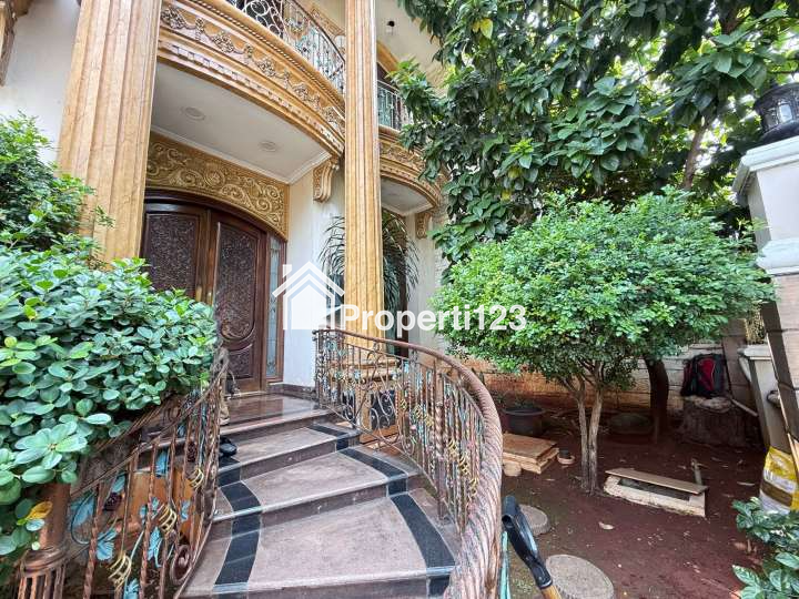 Rumah Hadap Taman Gading Kusuma Kelapa Gading Jakarta Utara - 2