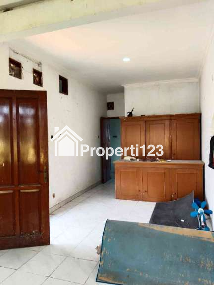 Rumah renovasi 2 lantai di Perumnas Depok Utara - 5