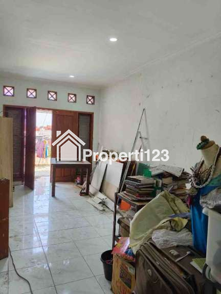 Rumah renovasi 2 lantai di Perumnas Depok Utara - 2