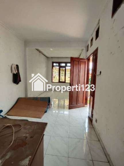 Rumah renovasi 2 lantai di Perumnas Depok Utara - 4