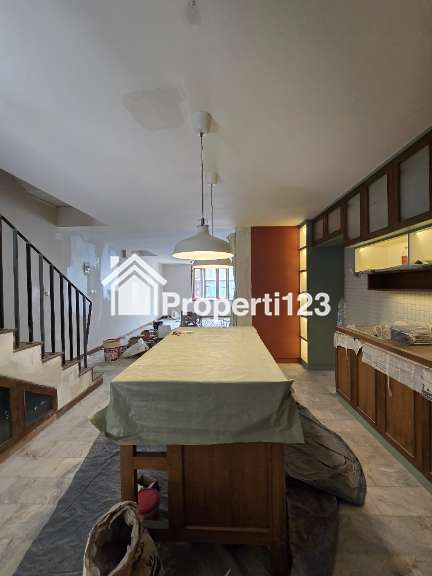 Rumah baru design modern natural tropis di Cipinang Rawamangun Jaktim - 12