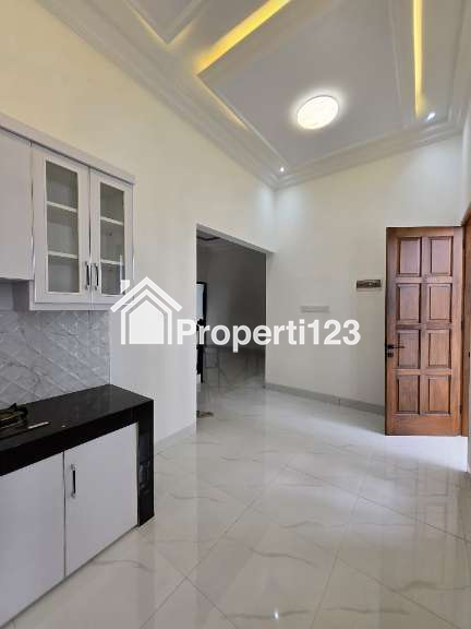 Rumah baru dalam komplek akses lebar di Pondok Bambu Jaktim - 2