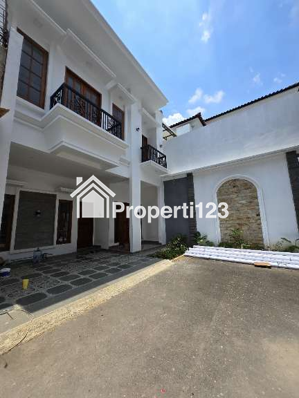 Rumah baru dalam komplek akses lebar di Pondok Bambu Jaktim - 11